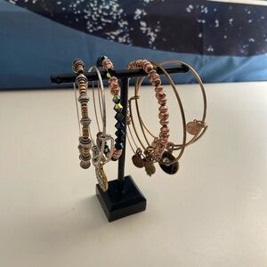 Elegant Gold and Black Women's Bracelet Set